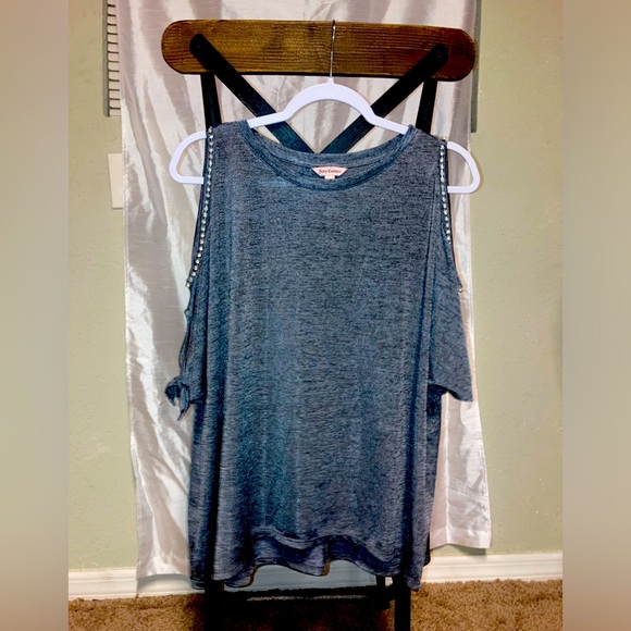 Juicy Couture- size L- Grey blouse with rhinestones and tied sleeves. - Picture 1 of 5